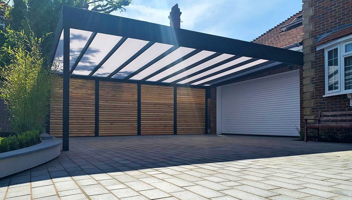 Moderne carport voor twee auto's
